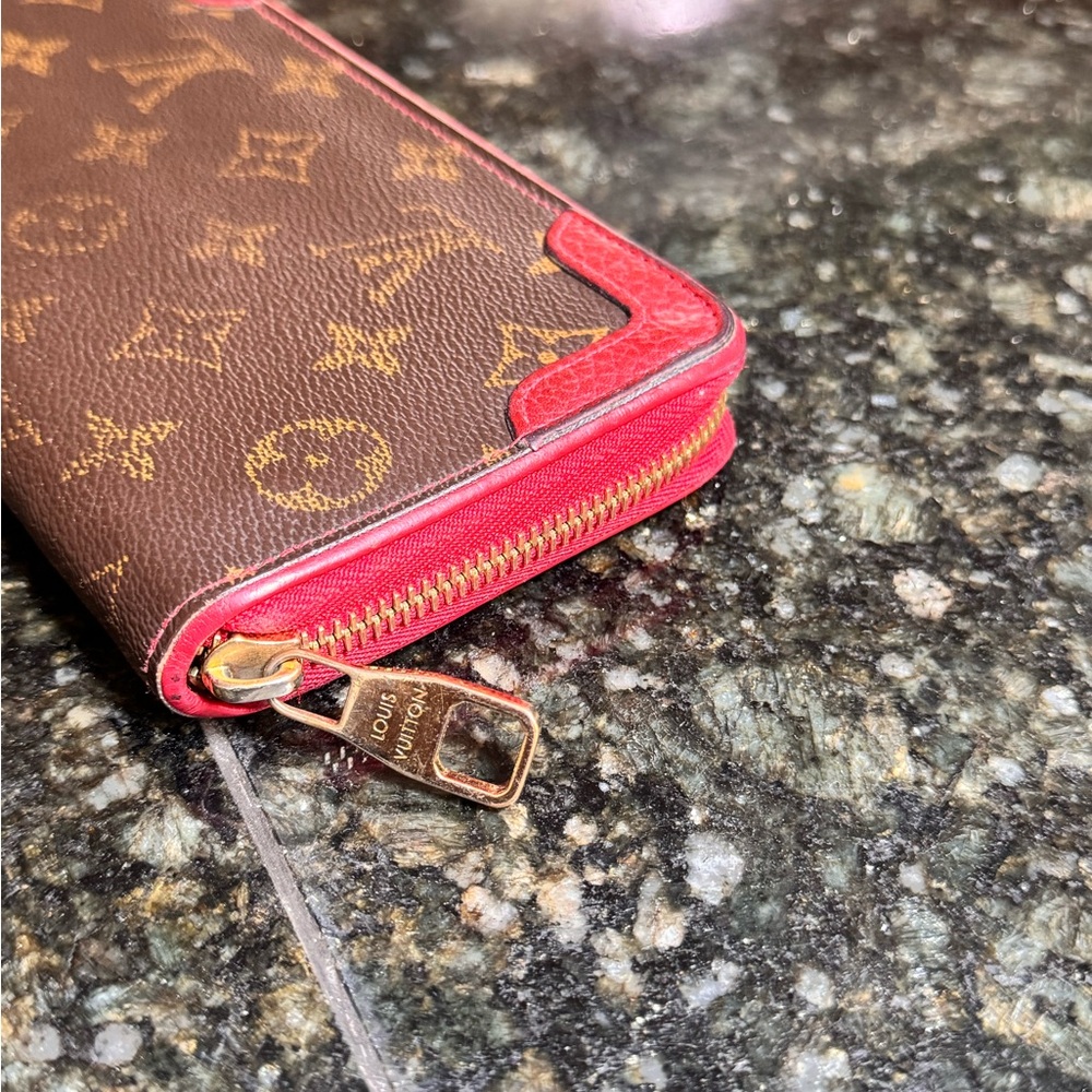 MI4146 Authentic Louis Vuitton Retiro Monogram Continental Zippy Wallet - Picture 16 of 16